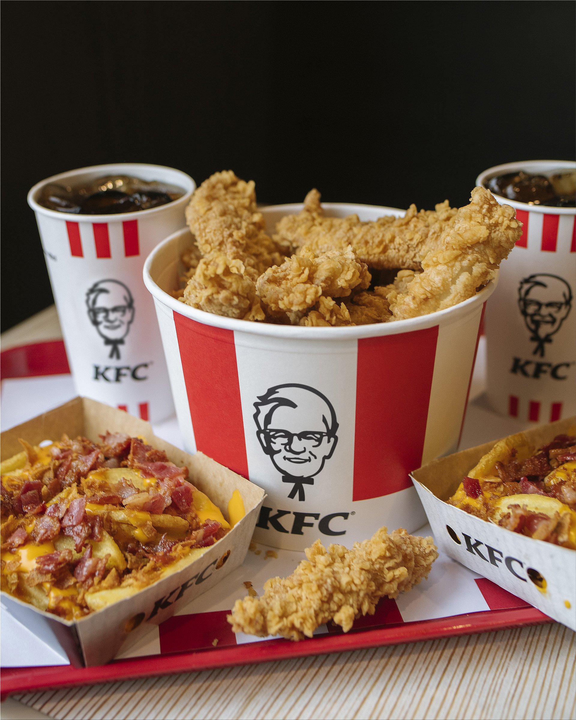 Kentucky fried chicken каталог. KFC. KFC France. Симпл KFC. Эбаут KFC.