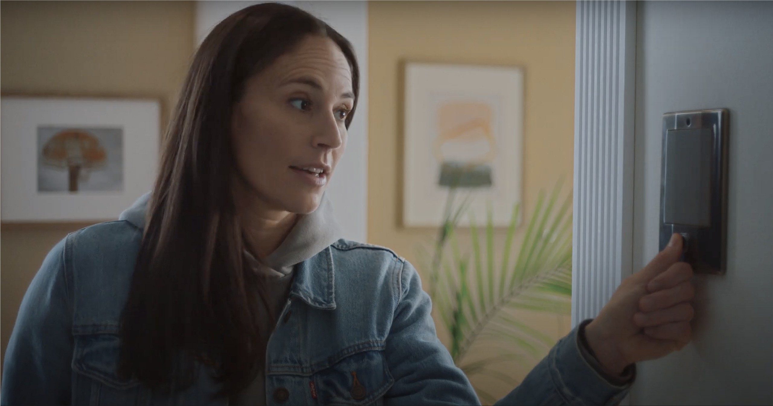 Sue Bird and Stephan Curry keep jokes coming for CarMax ad Ruby