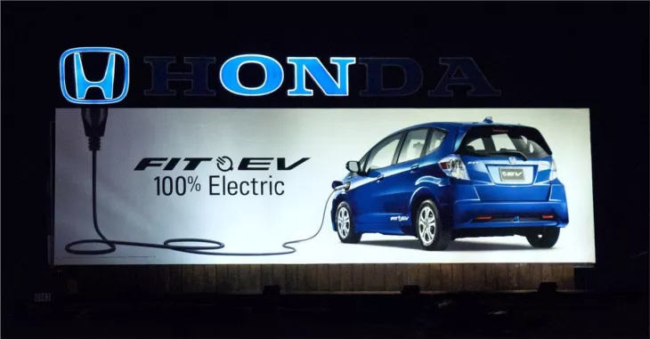 Honda Fit EV ads