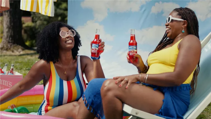 Seagram's Escapes "Sip Happiness" at home