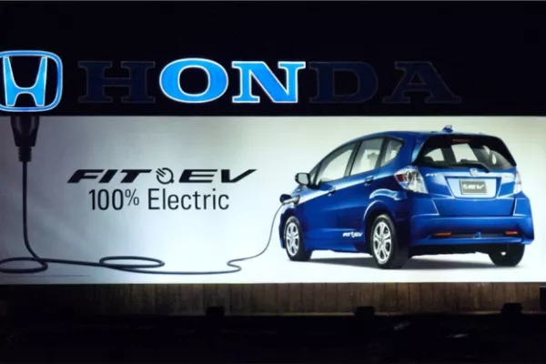 Honda Fit EV ads