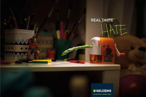 Sklizeno: "Real taste, real hate. So natural. Sorry, kids." by McCann