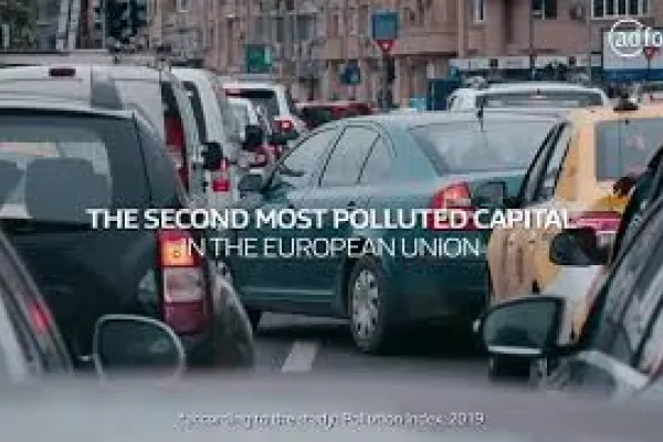Renault "DisCO2unt Billboard"