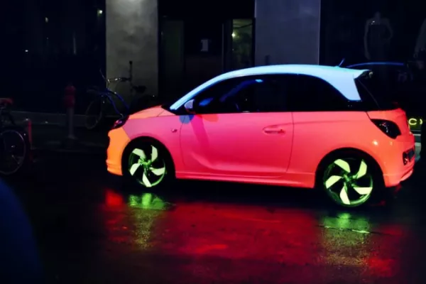 Opel ADAM: The Color Changing Car